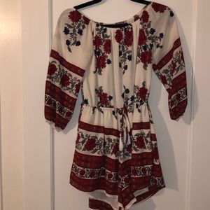 Reverse Off Shoulder Floral Romper w/Cinched waist